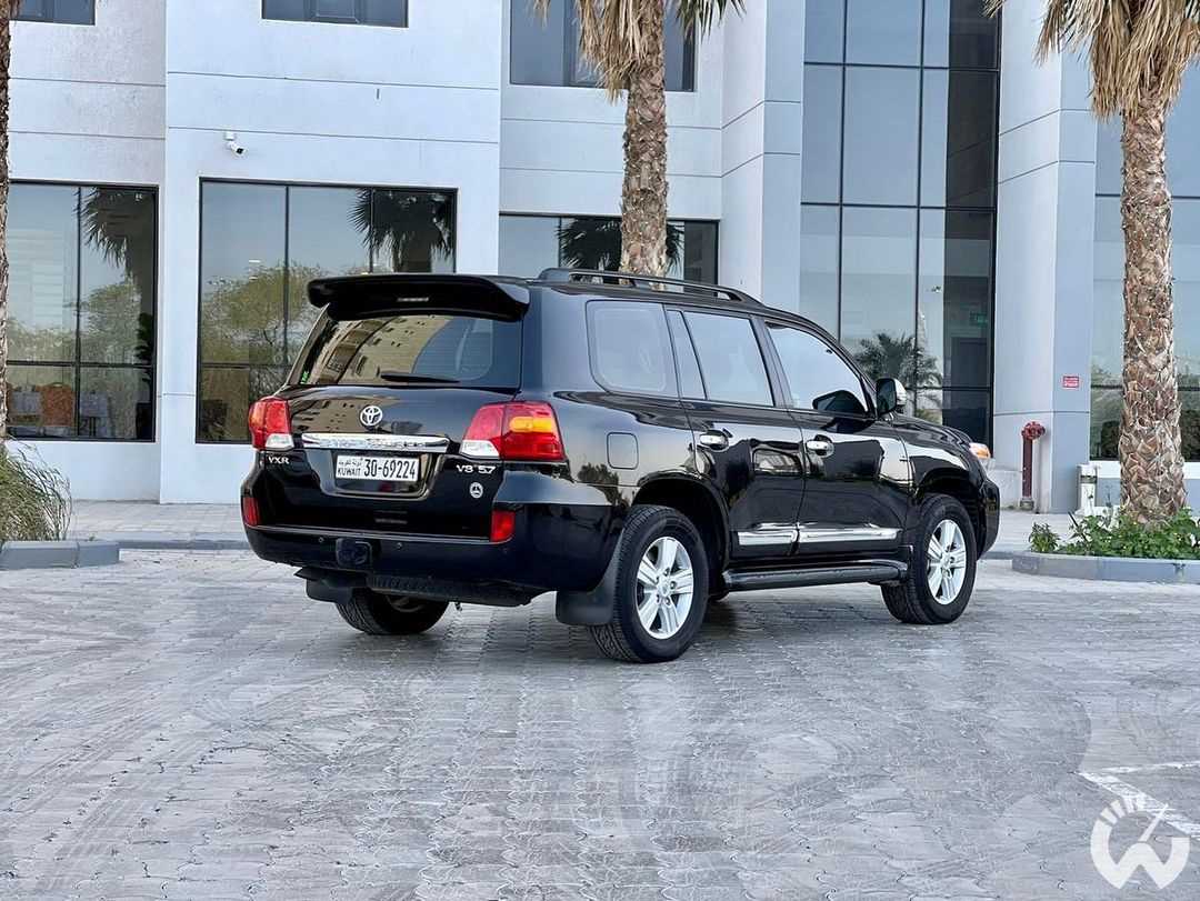 Weelz Kuwait Latest Used Cars Kuwait Toyota